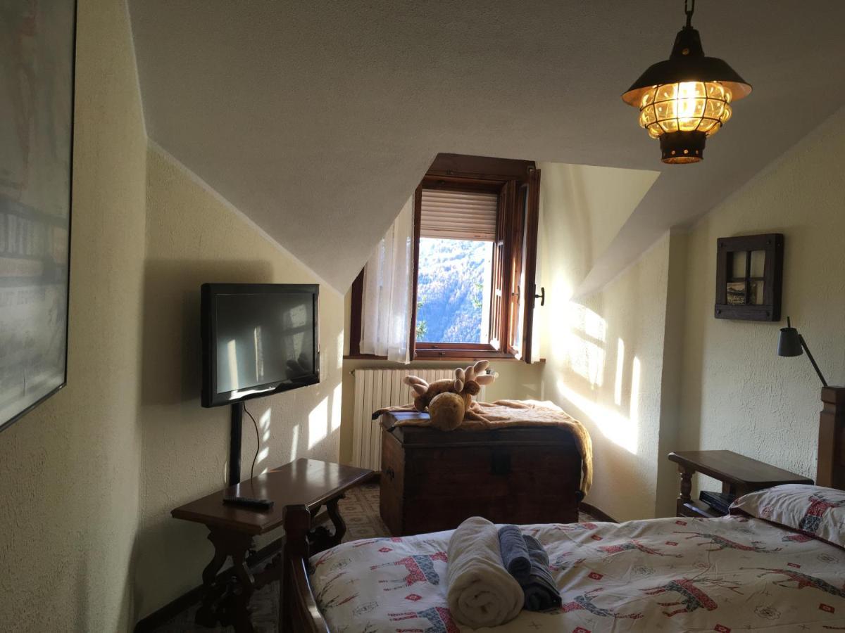 Maison Des Alpes Mansarda Oulx Εξωτερικό φωτογραφία